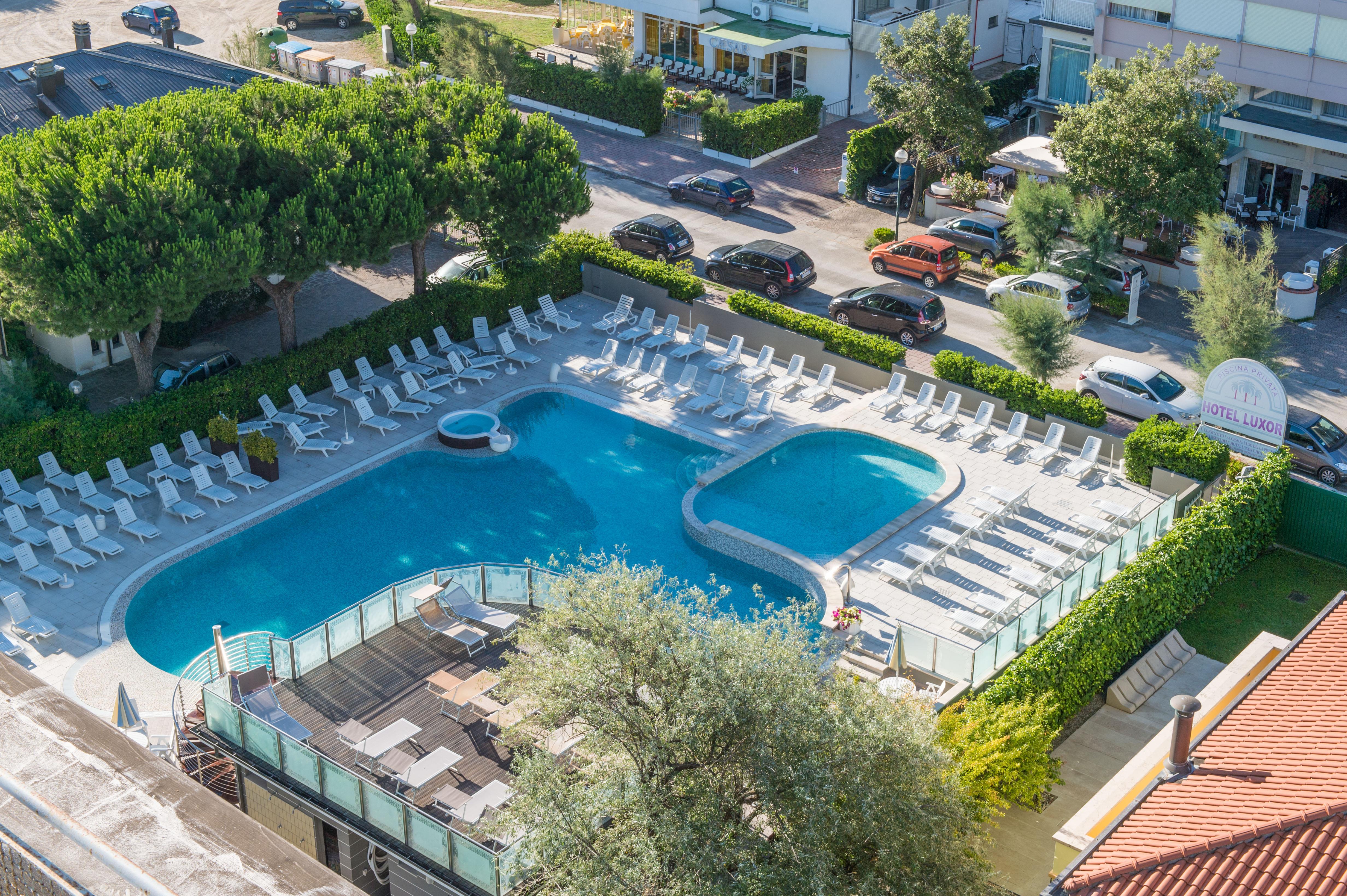 Hotel Luxor ミラノ・マリッティマ エクステリア 写真